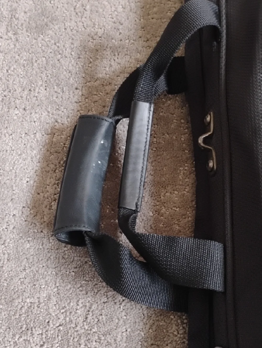 Johnston & Murphy Black Wardrobe Travel Bag. Excellent Condition.